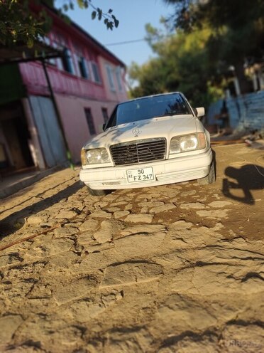 Mercedes E 200 1995, 530,770 km - 2.0 l - Ağsu