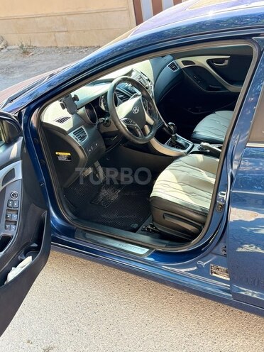 Hyundai Elantra 2015, 167,180 km - 1.8 л - Bakı