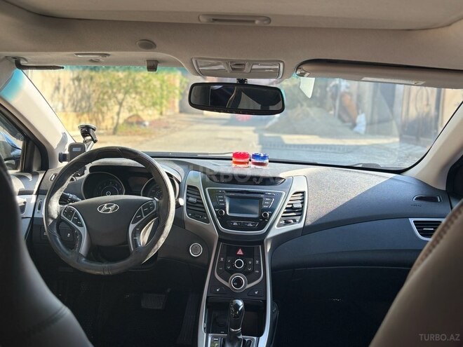 Hyundai Elantra 2015, 167,180 km - 1.8 л - Bakı
