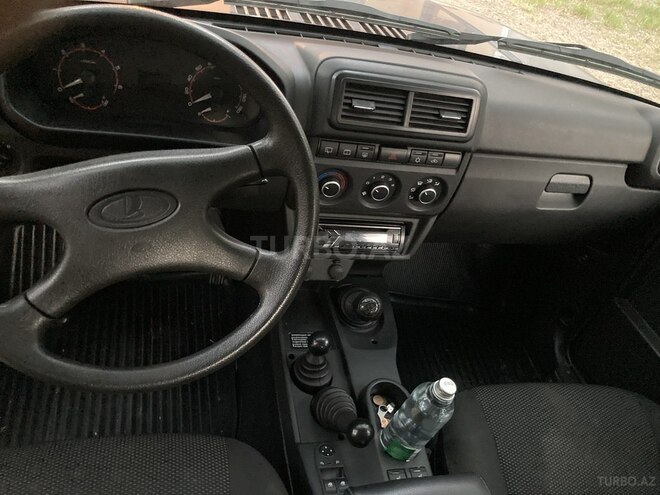 LADA (VAZ) Niva 2020, 53,326 km - 1.6 l - Quba