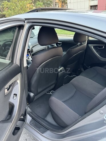 Hyundai Elantra 2011, 218,200 km - 1.8 л - Sumqayıt