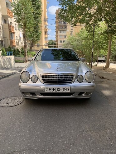 Mercedes E 240 2001, 309,000 km - 2.4 л - Bakı