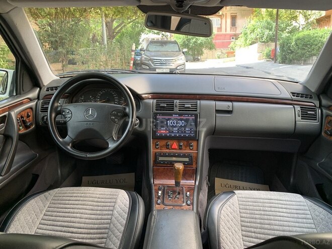 Mercedes E 240 2001, 309,000 km - 2.4 л - Bakı