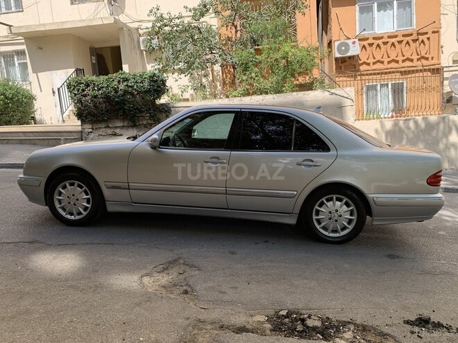 Mercedes E 240 2001, 309,000 km - 2.4 л - Bakı