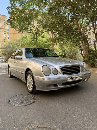 Mercedes E 240 2001, 309,000 km - 2.4 л - Bakı