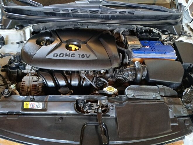 Hyundai Elantra 2015, 140,390 km - 1.8 l - Şəmkir