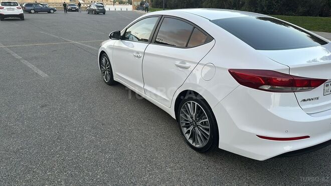 Hyundai Avante 2016, 80,727 km - 1.6 л - Bakı
