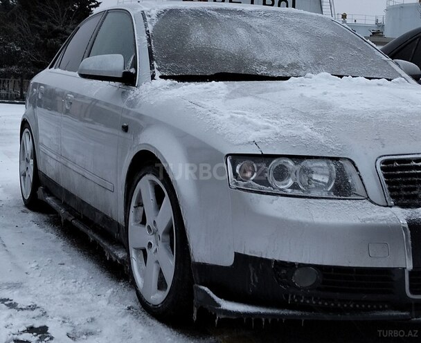 Audi A4 2003, 269,000 km - 2.0 л - Bakı