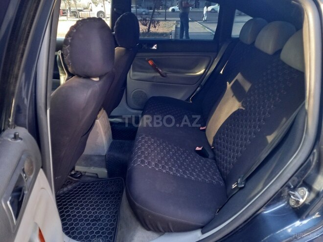 Volkswagen Passat 2004, 195,200 km - 1.8 l - Gəncə
