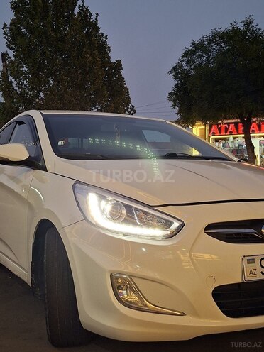 Hyundai Accent 2013, 223,000 km - 1.6 l - Ağcabədi