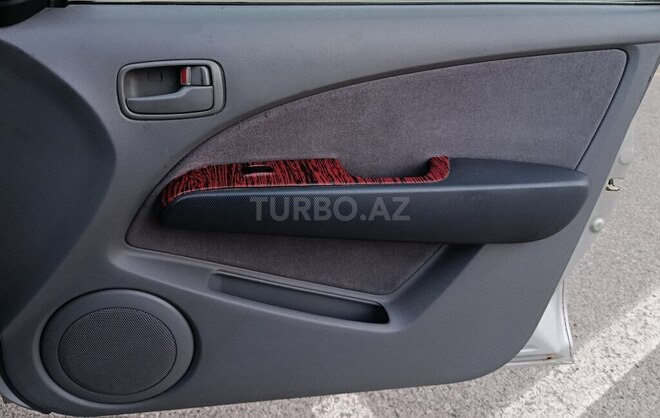 Mitsubishi Airtrek 2002, 298,000 km - 2.0 l - Sumqayıt
