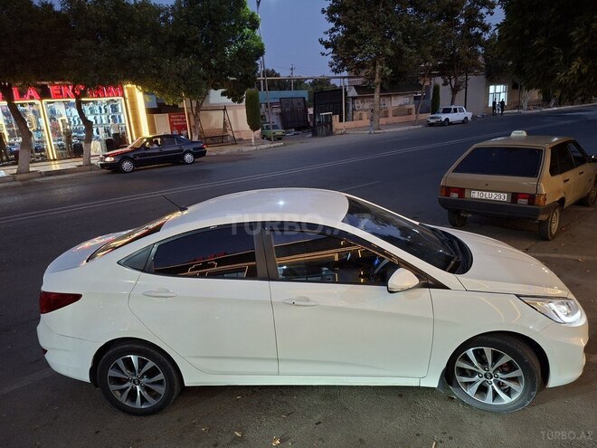 Hyundai Accent 2013, 223,000 km - 1.6 l - Ağcabədi