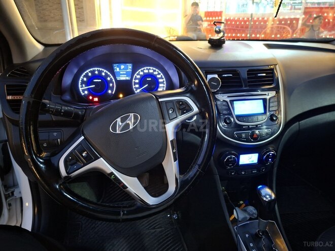 Hyundai Accent 2013, 223,000 km - 1.6 l - Ağcabədi