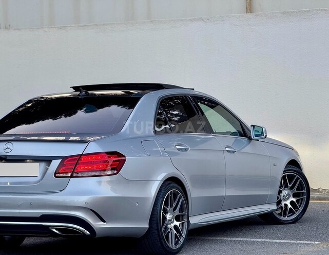 Mercedes E 250 2015, 302,001 km - 2.2 l - Bakı