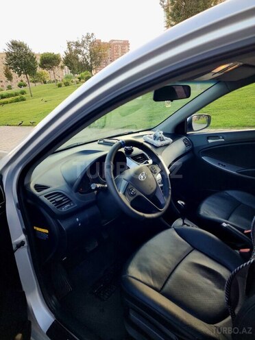 Hyundai Accent 2015, 134,000 km - 1.4 l - Bakı