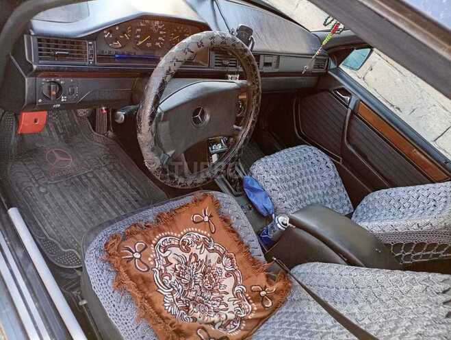 Mercedes E 200 1993, 450,249 km - 2.0 l - Bakı