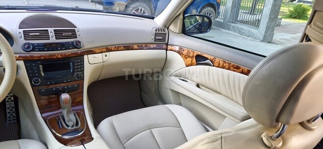 Mercedes E 240 2004, 279,812 km - 2.4 l - Masallı