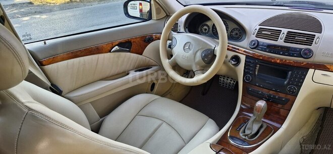 Mercedes E 240 2004, 279,812 km - 2.4 l - Masallı