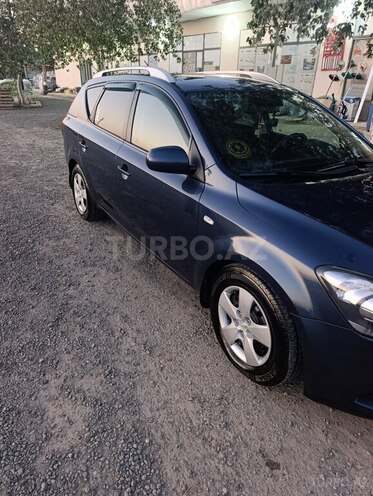 Kia  2012, 341,000 km - 1.6 l - Salyan
