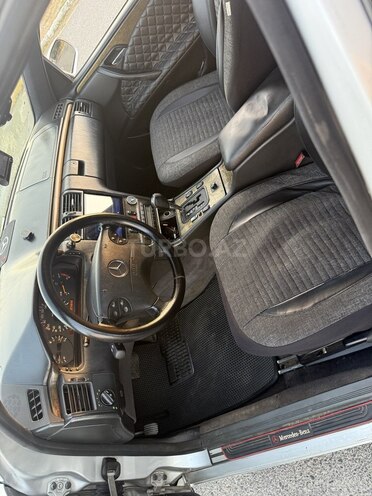 Mercedes E 290 1999, 256,000 km - 2.9 l - Xırdalan