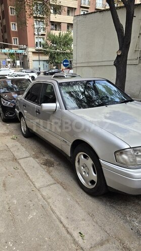 Mercedes C 200 1995, 419,000 km - 2.0 л - Bakı