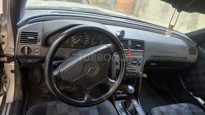 Mercedes C 200 1995, 419,000 km - 2.0 л - Bakı