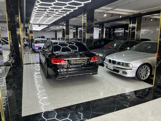 Mercedes E 200 2011, 220,153 km - 2.0 l - Sumqayıt