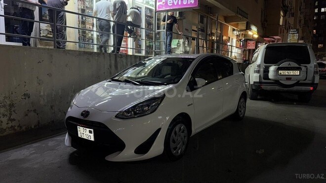 Toyota Aqua 2019, 65,000 km - 1.5 l - Bakı
