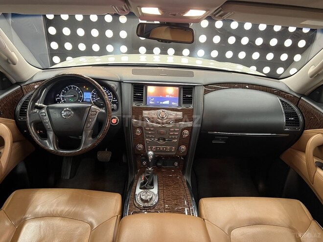 Nissan Patrol 2017, 97,000 km - 5.6 л - Bakı
