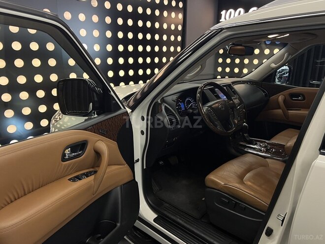 Nissan Patrol 2017, 97,000 km - 5.6 л - Bakı