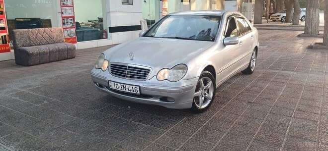 Mercedes C 200 2001, 234,123 km - 2.0 l - Bakı