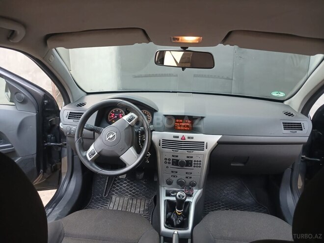 Opel Astra 2009, 203,000 km - 1.4 l - Bakı