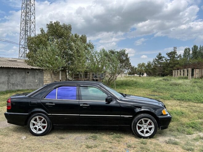 Mercedes C 250 1993, 581,001 km - 2.5 l - İmişli