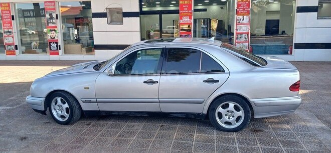 Mercedes E 220 1999, 234,123 km - 2.2 l - Bakı