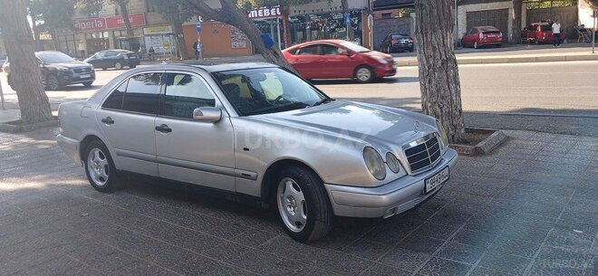 Mercedes E 220 1999, 234,123 km - 2.2 l - Bakı