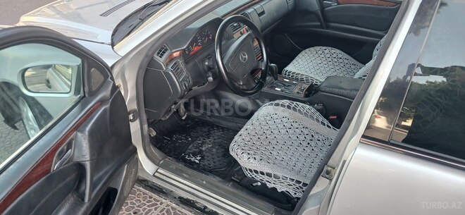 Mercedes E 220 1999, 234,123 km - 2.2 l - Bakı