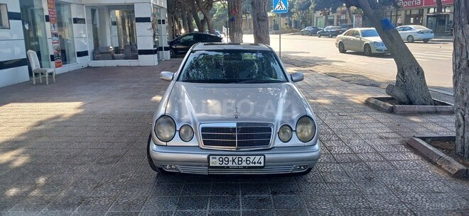 Mercedes E 220 1999, 234,123 km - 2.2 l - Bakı