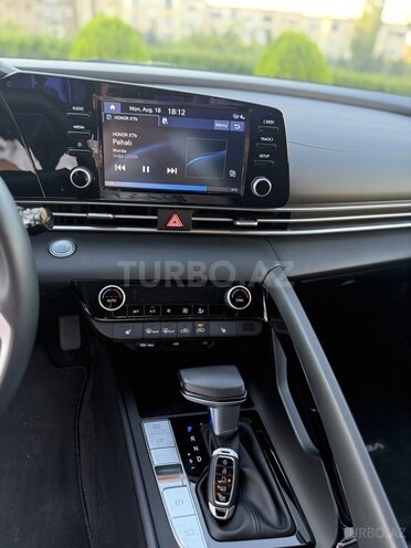 Hyundai Elantra 2021, 26,000 km - 2.0 l - Bakı