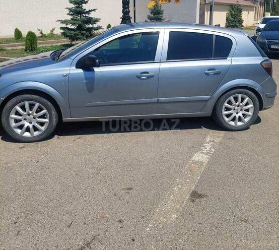 Opel Astra 2005, 320,007 km - 1.6 l - Qusar
