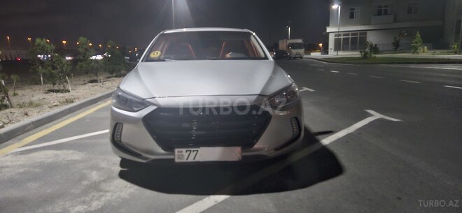 Hyundai Elantra 2016, 220,000 km - 1.6 л - Bakı