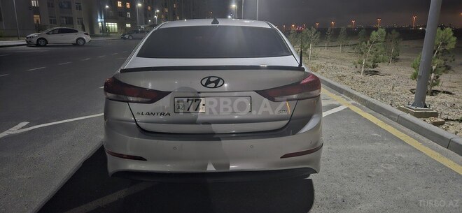 Hyundai Elantra 2016, 220,000 km - 1.6 л - Bakı