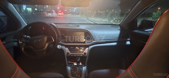 Hyundai Elantra 2016, 220,000 km - 1.6 л - Bakı