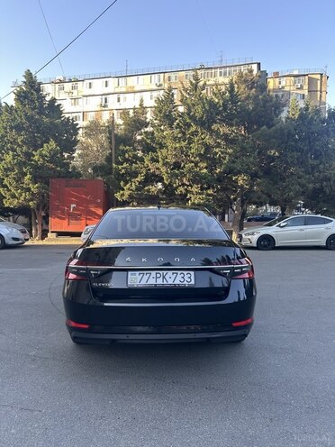 Skoda Superb 2022, 860,000 km - 2.0 л - Bakı