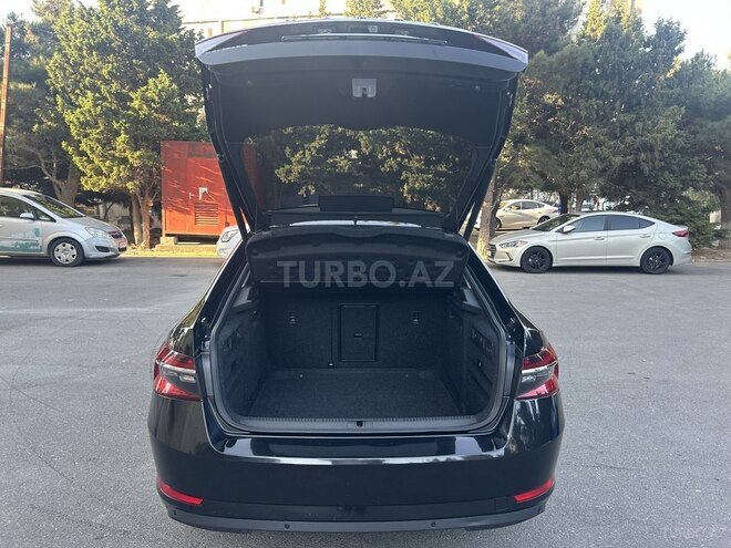 Skoda Superb 2022, 860,000 km - 2.0 л - Bakı
