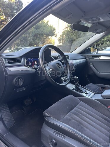 Skoda Superb 2022, 860,000 km - 2.0 л - Bakı
