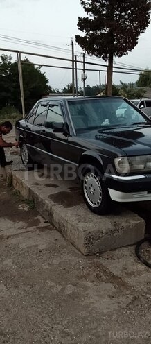 Mercedes 190 1990, 520,000 km - 2.0 л - Astara