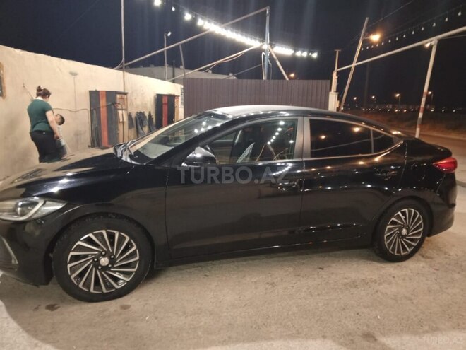 Hyundai Elantra 2016, 268,760 km - 2.0 л - Bakı