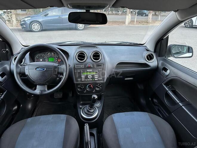 Ford Fiesta 2006, 151,000 km - 1.6 л - Sumqayıt