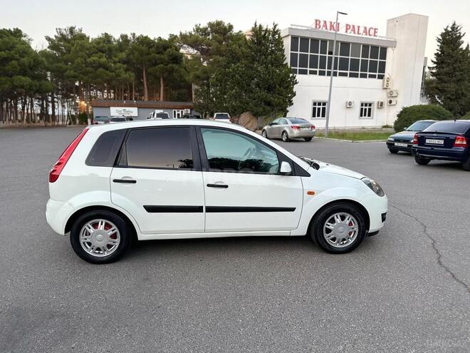 Ford Fiesta 2006, 151,000 km - 1.6 л - Sumqayıt