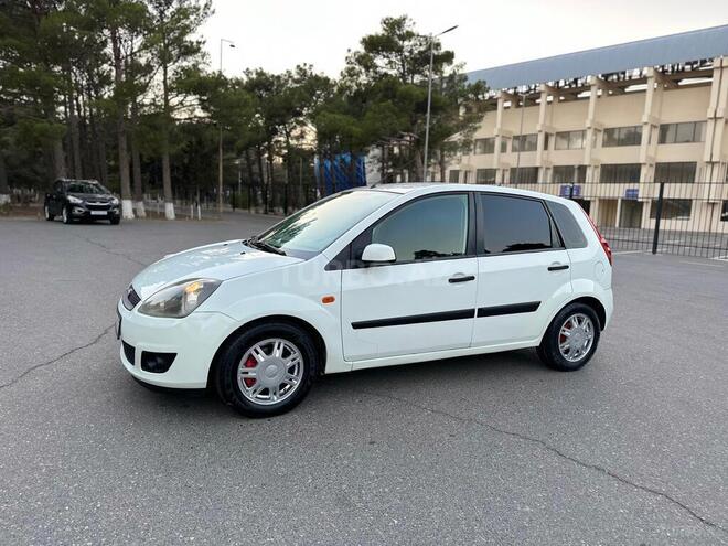 Ford Fiesta 2006, 151,000 km - 1.6 л - Sumqayıt